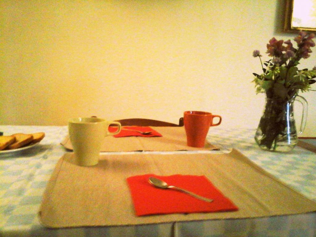 Il Cortiletto Dei Capperi Bed and Breakfast Gassino Torinese Exteriör bild
