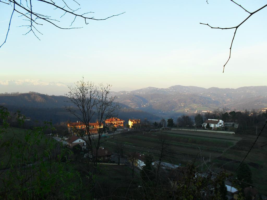 Il Cortiletto Dei Capperi Bed and Breakfast Gassino Torinese Rum bild